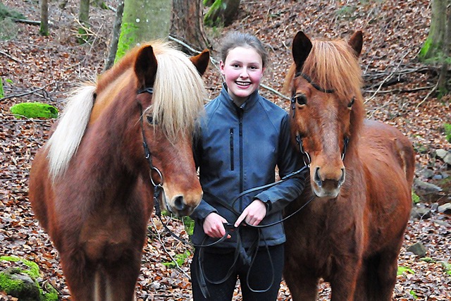 Anna-Lena Siefert mit Lisa fra Blesast ödum und Raketta vom Röschbacherhof
